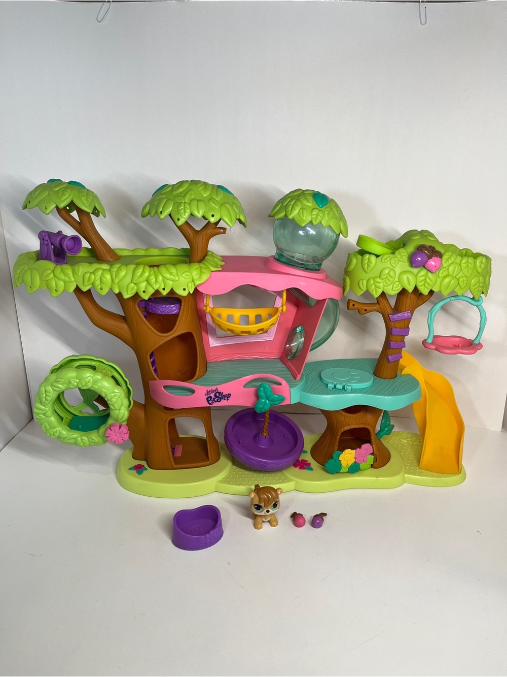 Littlest Pet Shop LPS Treehouse Playset Acorns #2111 Chipmunk 2010 Magic Motion